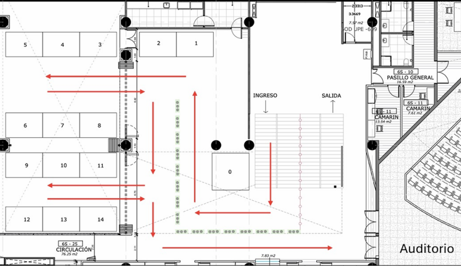 Mapa de la convención, planta baja: stands numerados, ingreso, salida y auditorio
